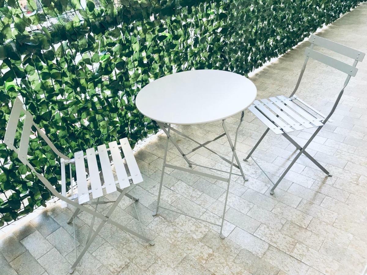Bellhome 3 - Elegante Appartamento Nel Centro Di Bari Zewnętrze zdjęcie