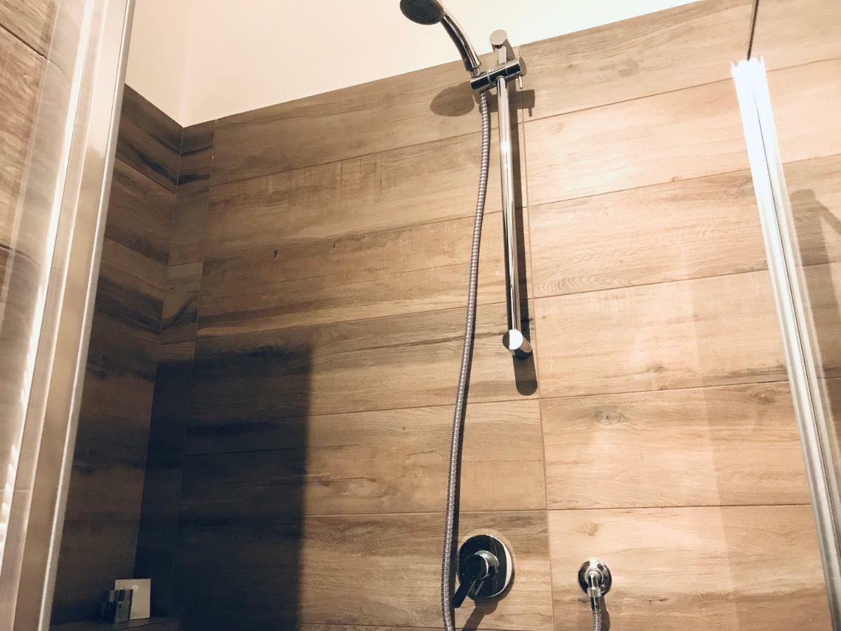 Bellhome 3 - Elegante Appartamento Nel Centro Di Bari Zewnętrze zdjęcie